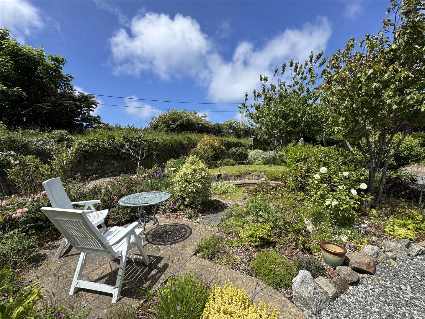 Treskerby, Redruth